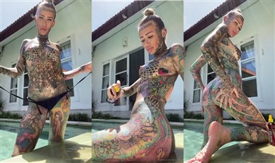 Becky Holt Desnuda Engrasada Por La Piscina Porno Vídeo Leaked