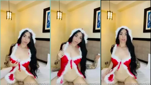 Estefany Vivas Sin Ropa Matando Un Gallo