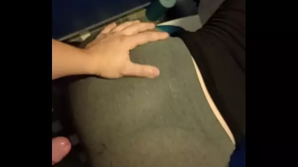 ¡Follada Rápida Con Este Joven Pawg En Un Club Nocturno!