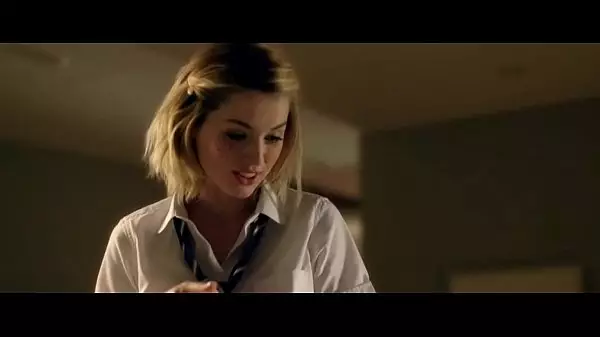 Ana De Armas Lorenza Izzo Escena De Sexo En Knock Knock Mejor Follada Erótica Caliente En El Baño