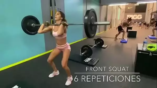 Cinthia Gymnasio Transpirando Por Completo