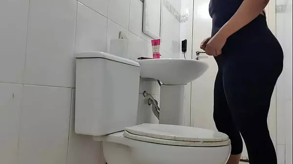 Empleada De La Clínica Dental Fue Arrestada Por Colocar Una Cámara En El Baño De Mujeres. Mira Si Ella No Es Tu Familia