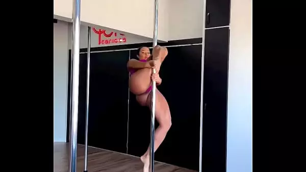 Gracyanne Barbosa - Pole Dance #20