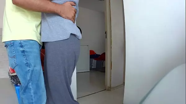 Milf De 45 Años Y Chico Joven Follan Rapidito Temprano En La Mañana