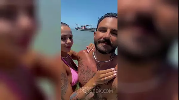 Morena Caliente Haciendo Mamada En La Playa En Tatuaje De Gran Polla