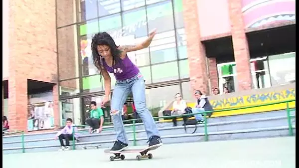 Punk Skater Latina Llamada Diana Delgado Consiguiendo Su Apretado Coño Jodido Duro