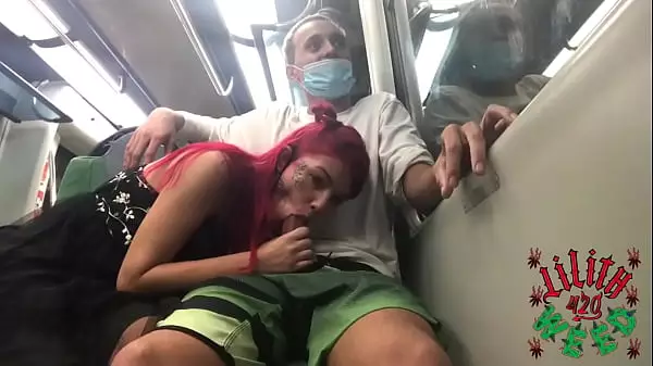 Teen Does Blowjob In Gifted In Public On The Train/ E Faz Boquete Em Dotado Em Publico No Metro. Completo No Vídeored