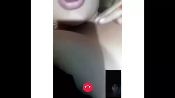 Videollamada Hablando Con Mi Comadre Mostrándome  Su Enorme Culo Y Coño