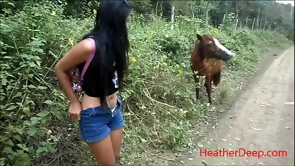 Heatherdeep Hd Peeing Next To In Jungle