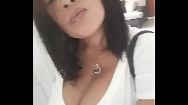 Abuela Sexy Saliendo