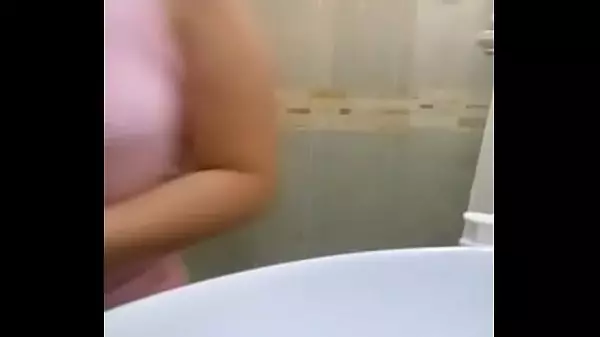Espiando Chicas En El Baño