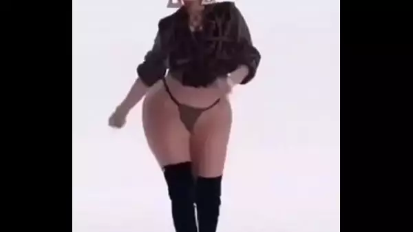 Nicki Minaj Anaconda Español