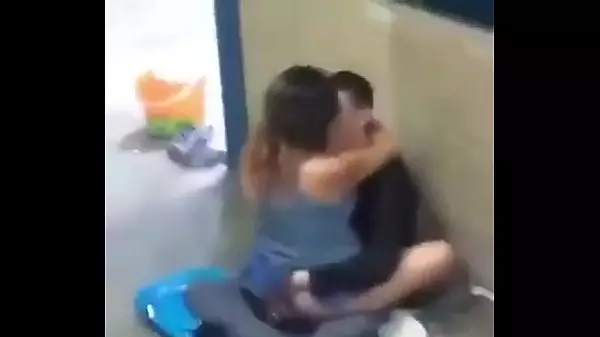 Pillados En La Escuela