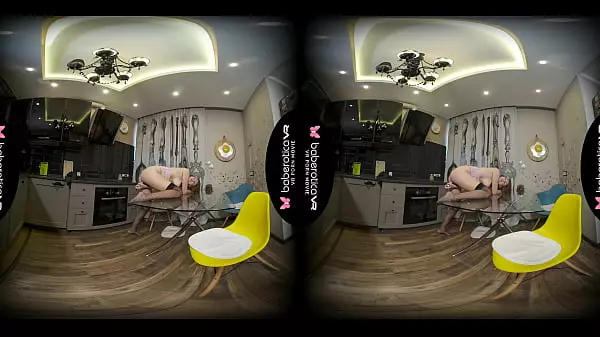 Nena Sola, Candy Red Se Masturba En La Cocina, En Realidad Virtual