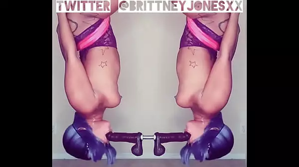Brittney Jones Jugando En Su Swing De Mierda.