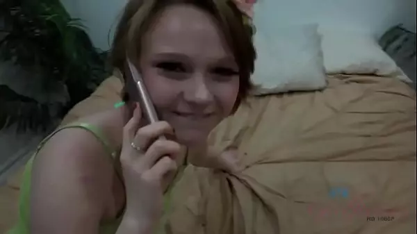 Chica Inocente De 18 Años Follada Mientras Habla Por Teléfono Con Su Novio Pov Lucy Valentine - Amateur