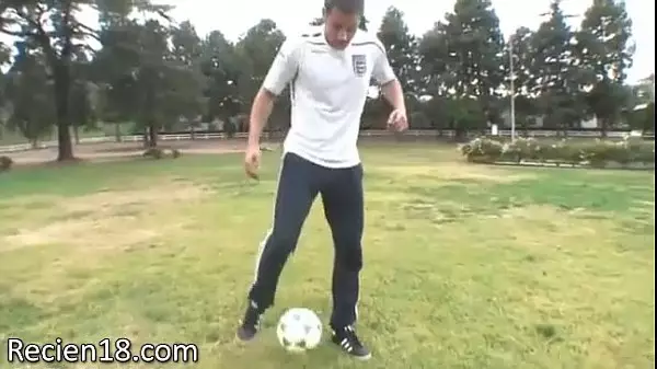 Un Futbolista Se La Coje Por Meterle Gol