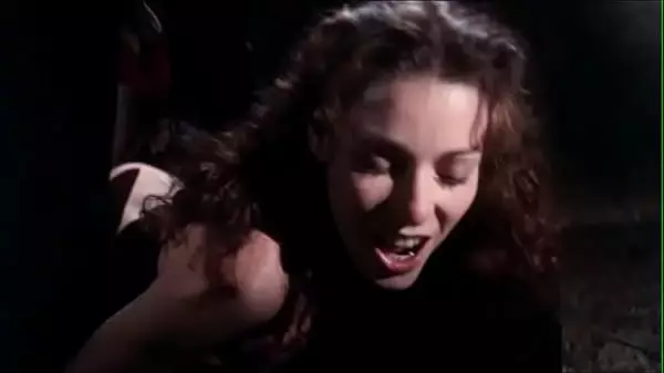 Annette Haven Toma La Polla Del Conde Drácula