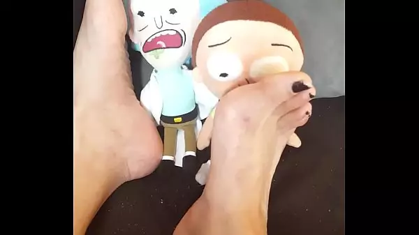 Giantess Tramples And Crushes 2 Tiny Men Peluche De Rick Y Morty
