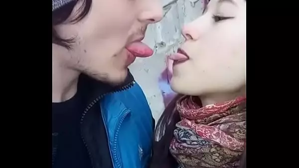 Lesbian Kiss Xxx
