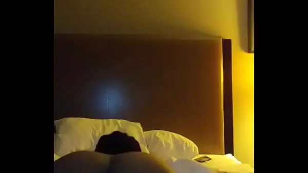 Mi Novia De Ébano Sexy Juega Con Su Coño En El Hotel