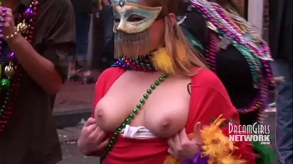 Mardi Gras New Orleans Tits