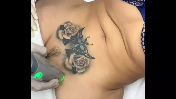 Tatuada Nalgona