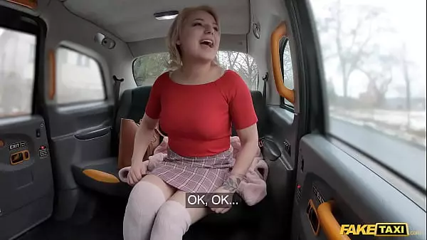 Fake Taxi Blonde Saca Sus Tetas Y Culo Antes De Ser Follada Para Un Viaje Más Rápido