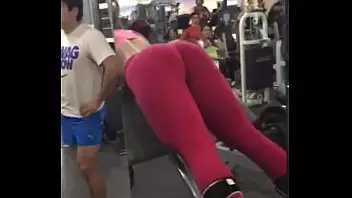 Culona En El Gym