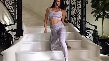 Nikki Bella Hot
