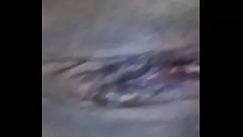Follandose A Su Abuela