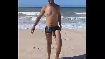 Gays Pillados En La Playa