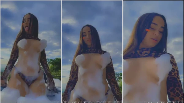 Valery Altamar Muestra Su Desnudez Mientras Sacude Sus Senos