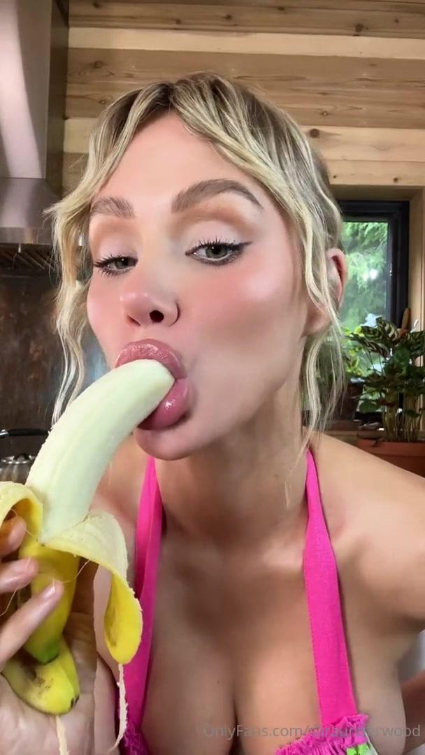 Sara Jean Underwood Mamada Con Plátanos Onlyfans Video Leaked