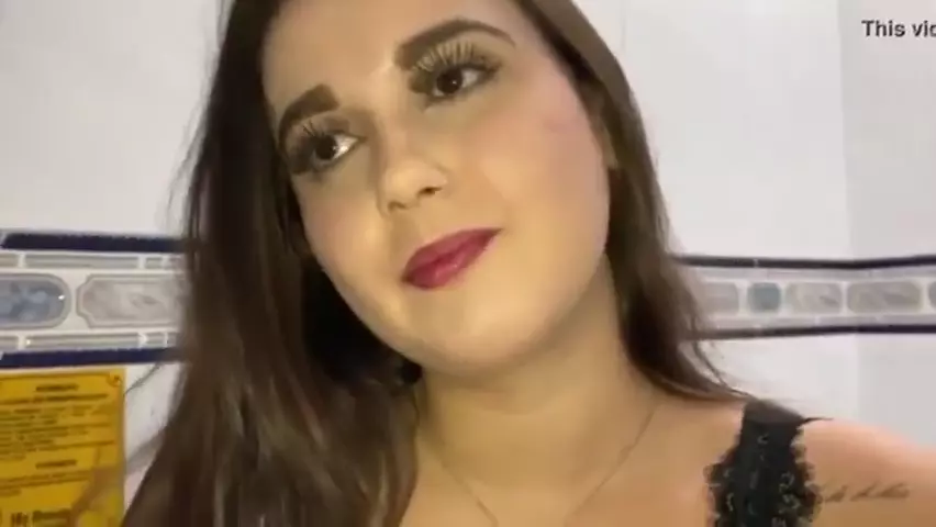 Heloisa Assis Gordelícia Luce Un Vestido Corto Mostrando Su Cuerpazo