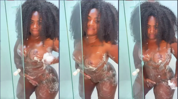 Ioná Galvão, Famosa Del Onlyfans, Se Dio Un Sensual Baño Luciendo Todas Sus Curvas