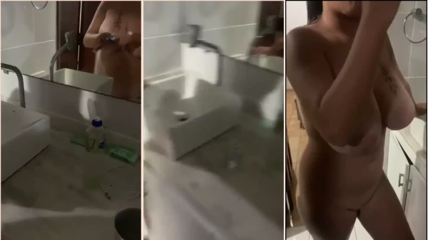 Jade Stone Desnuda En El Baño Con Un Chico Travieso