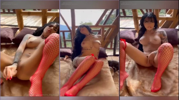 Mayra Alejandra De Colombia Disfrutando De Momentos Íntimos Con Sensualidad