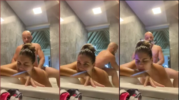 Jessy Del Sarto Saca Su Gran Culo Y Tiene Sexo Animado Con El Travieso Calvo