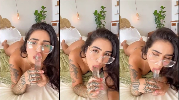 Leticia Cerote Disfrutando De Un Juguete En Onlyfans