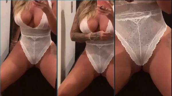 Débora Brasil Toda Safada Y Provocativa Con Sus Sexys Bragas Blancas