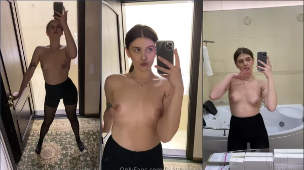 Lola Taylor La Jovencita Se Luce Delante Del Espejo Luciendo Sus Pequeñas Y Firmes Tetas