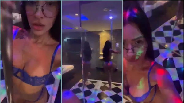 Ingrid Paixão Jugueteando De Forma Coqueta En El Baile Del Tubo En El Motel Freporni