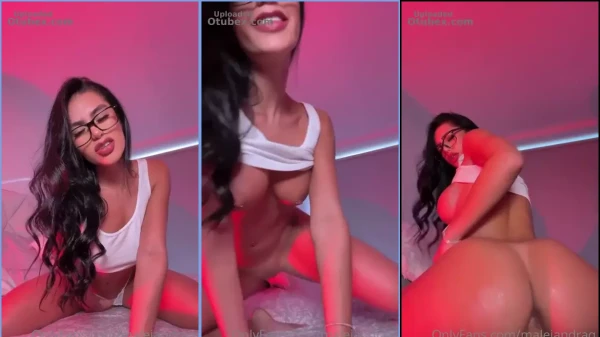 Alejandra Sin Ropa Cabalgando Un Consolador