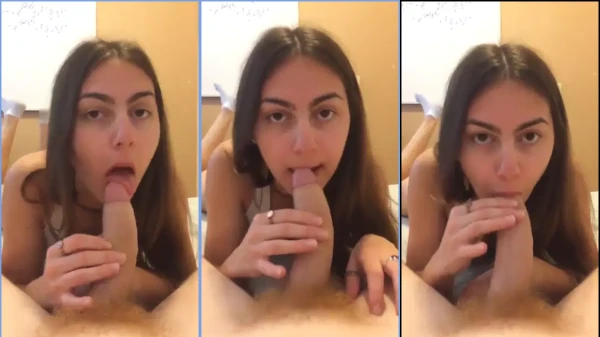 El Primo Travieso Se Está Divirtiendo Mucho Mientras Chupa La Polla Del Primo. ¡Ella Es Una Experta En Esto