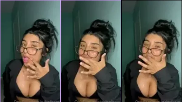 Putita Toda Mojada Y Llena De Leche En Su Cara De Puta