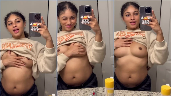 Althea Jones Video Casero Que Muestra Los Senos Frente Al Espejo